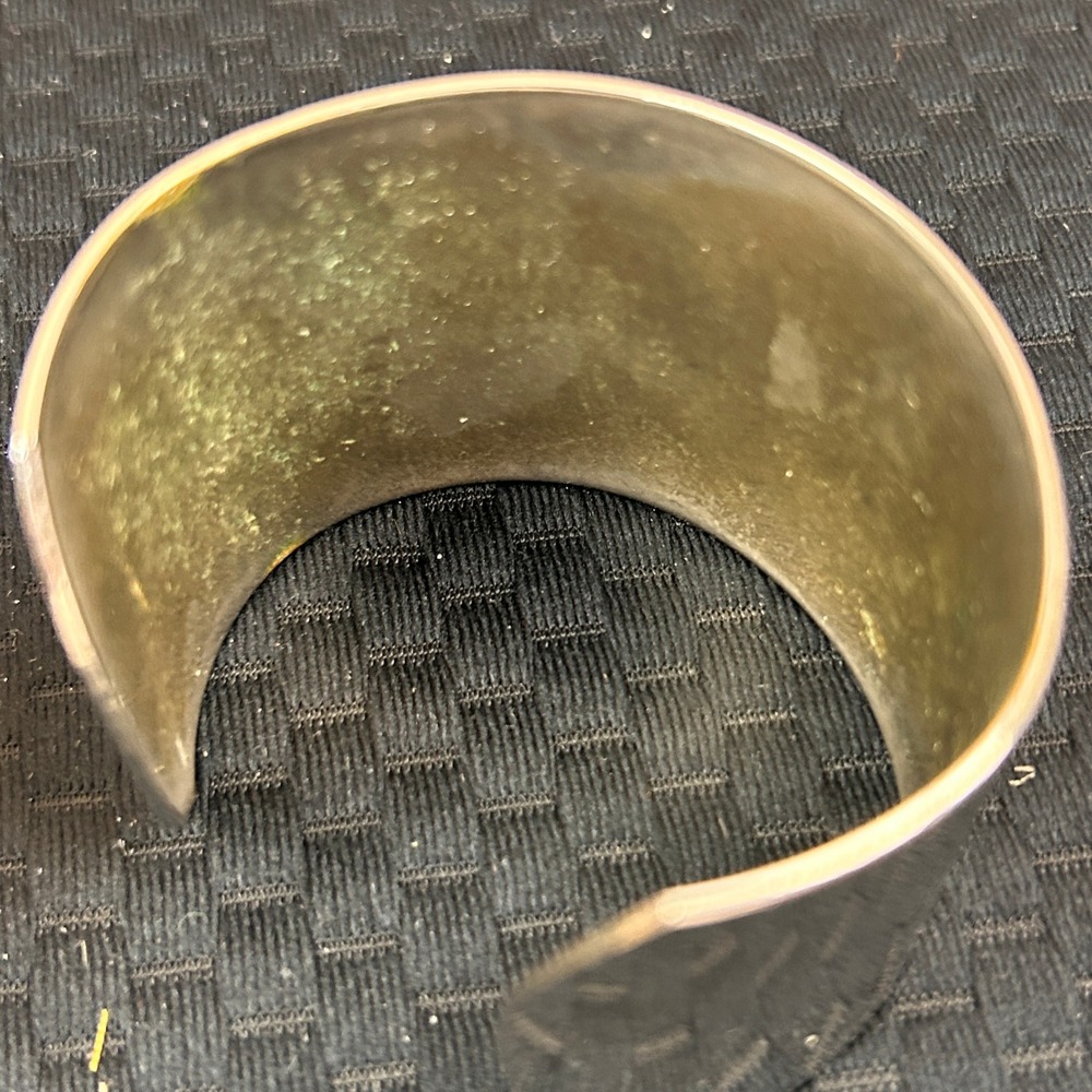 Vintage Style Wide Metallic Cuff Bracelet Set Gold and Silver Tone Minimalist - Picture 4 of 6